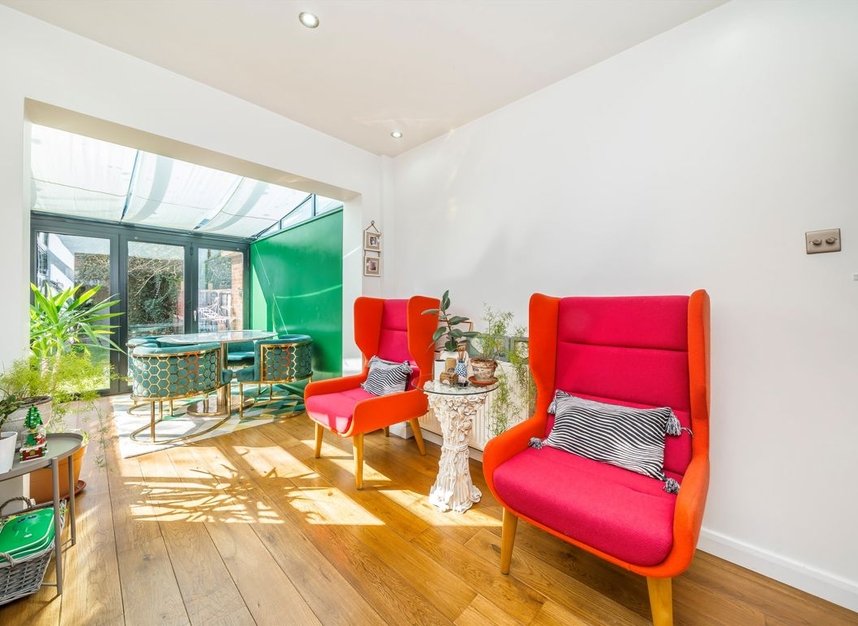 Properties for sale in Chesterfield Road - W4 3HQ view3