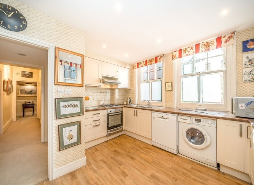 Properties sold in Cheyne Court - SW3 5TR view8