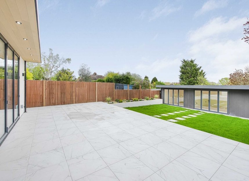 House semidetached for sale in Chiltern Drive, Surbiton, KT5 (Ref