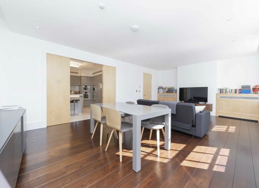 Properties sold in Cholmeley Park - N6 5AD view9