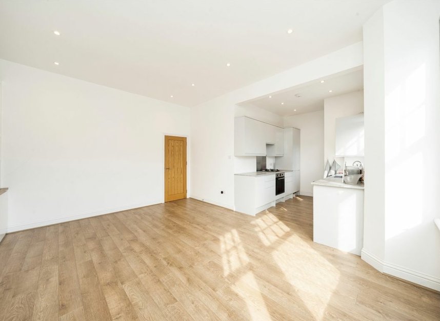 Properties sold in Church Crescent - N10 3NA view4