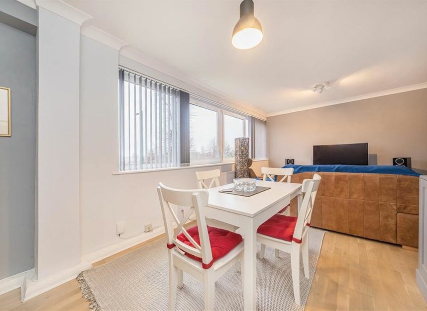 Properties for sale in Church Grove - KT1 4AR view3