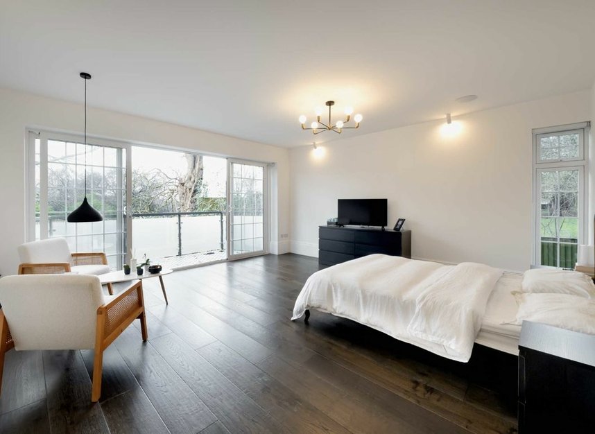 Properties sold in Church Path - N12 8RH view5