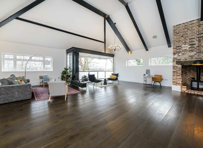Properties sold in Church Path - N12 8RH view2