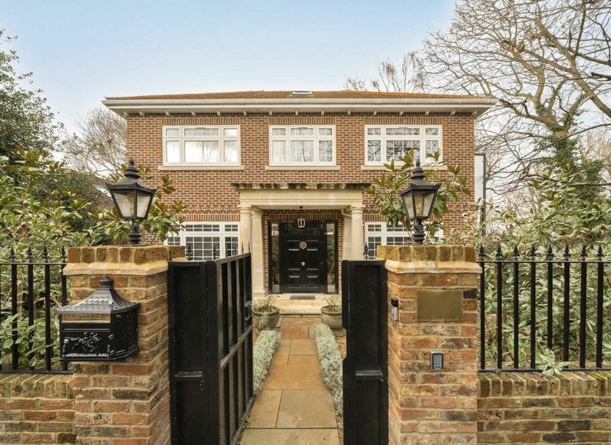 Church Path, London, N12