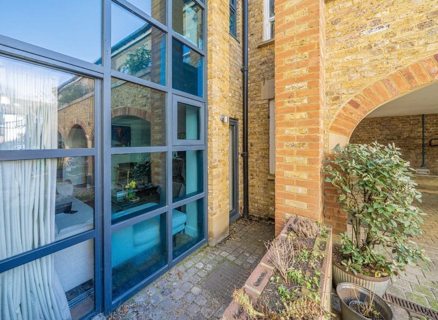Properties for sale in Church Street - TW12 2GA view4