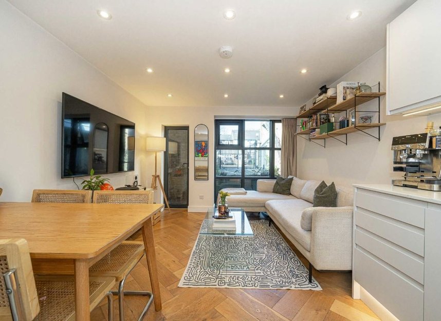 Properties for sale in Church Street - TW12 2GA view2