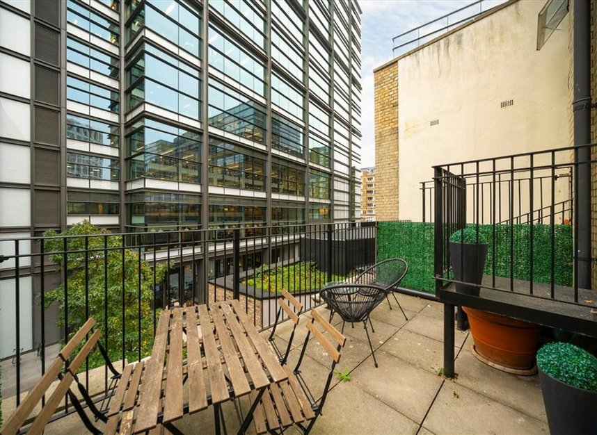 Properties for sale in City Road - EC1V 2NR view9