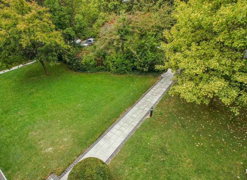 Properties for sale in Clandon Gardens - N3 3BG view9