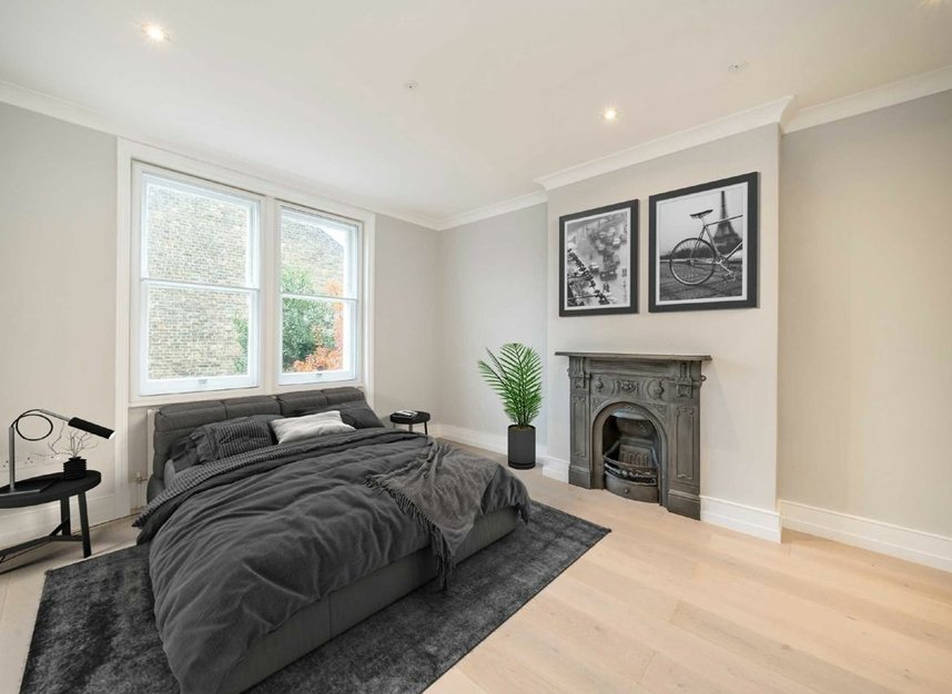 Properties for sale in Clapham Common North Side - SW4 9SB view15