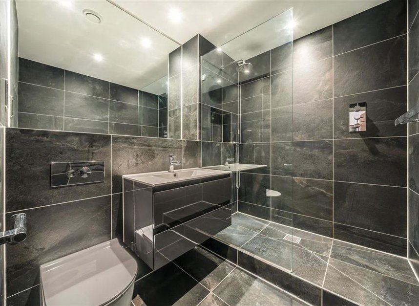Properties sold in Clapham Common South Side - SW4 9DX view3