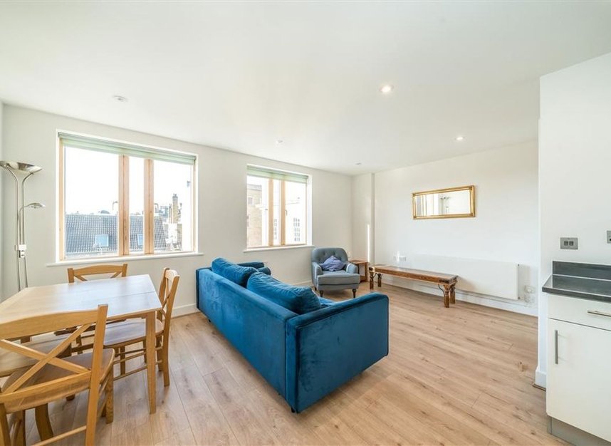 Properties sold in Clapham Common South Side - SW4 9DX view2