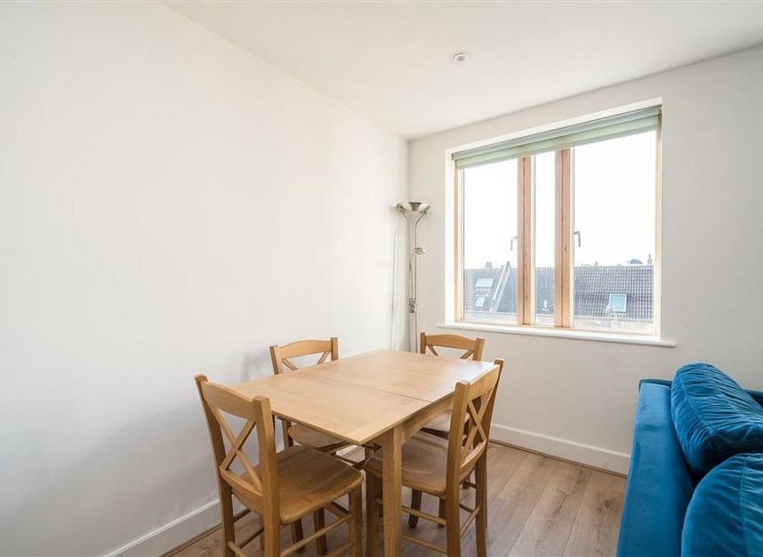 Properties sold in Clapham Common South Side - SW4 9DX view7