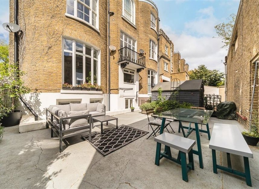 Properties for sale in Clapham Common South Side - SW4 9DA view8