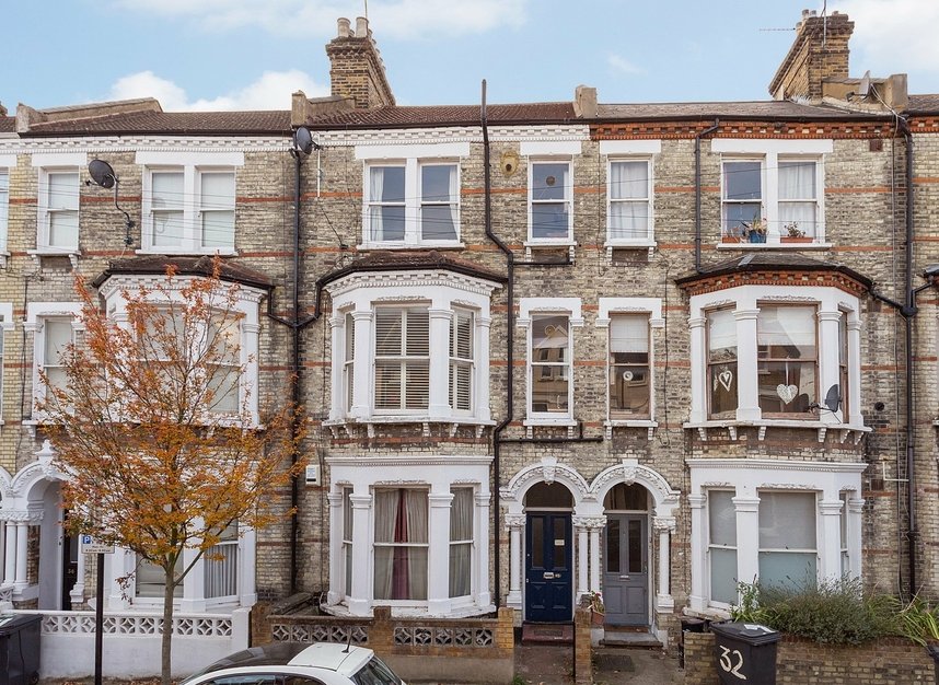Properties for sale in Clapham, London SW4 -  view1