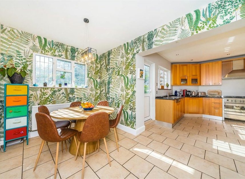 Properties for sale in Clarence Avenue - SW4 8LA view3