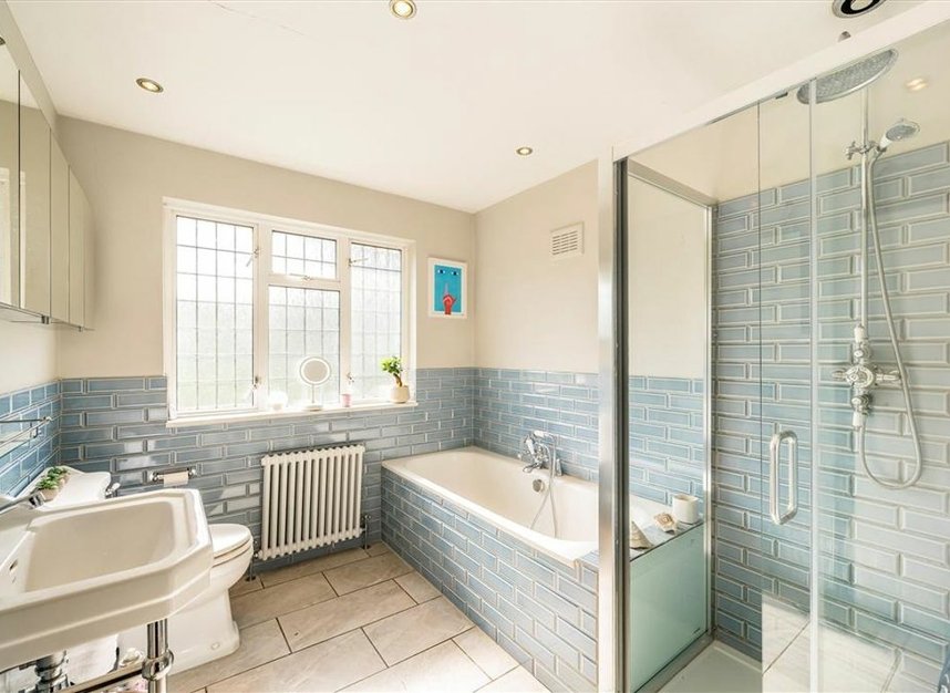 Properties for sale in Clarence Avenue - SW4 8LA view12