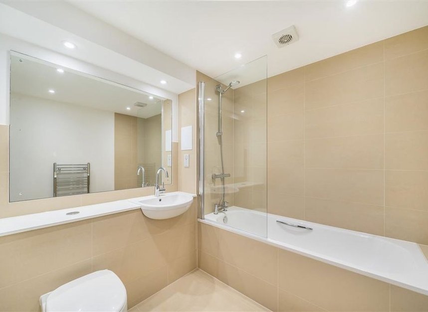 Properties for sale in Clarence Avenue - SW4 8DL view4