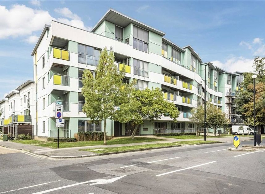 Properties for sale in Clarence Avenue - SW4 8DL view6