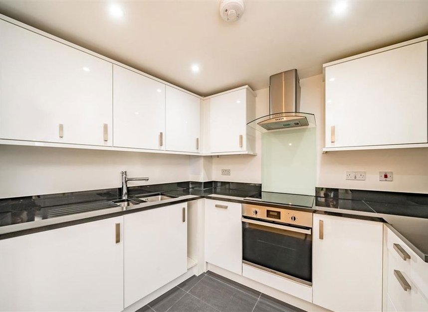 Properties for sale in Clarence Avenue - SW4 8DL view3