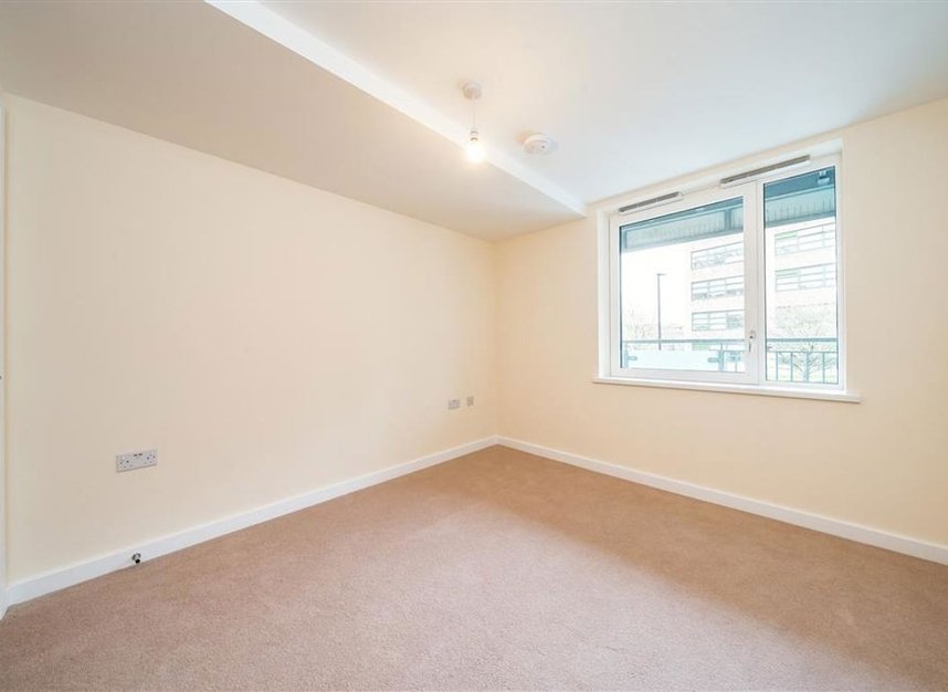 Properties for sale in Clarence Avenue - SW4 8DL view5