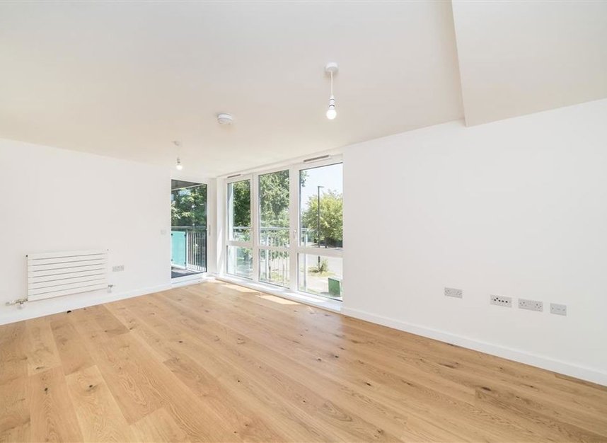 Properties for sale in Clarence Avenue - SW4 8DL view2