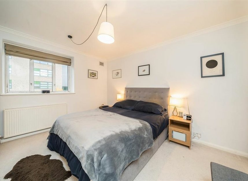 Properties sold in Clarence Crescent - SW4 8LE view5