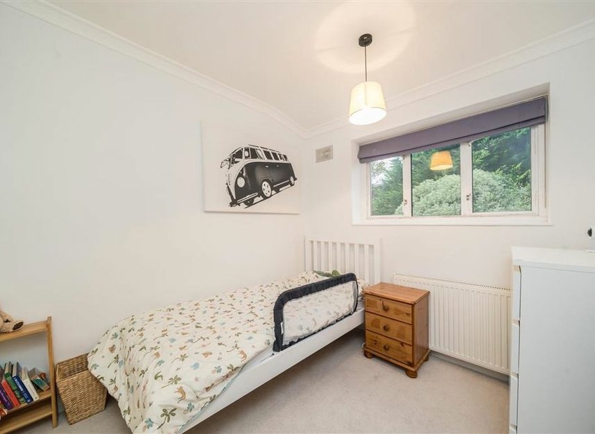 Properties sold in Clarence Crescent - SW4 8LE view6