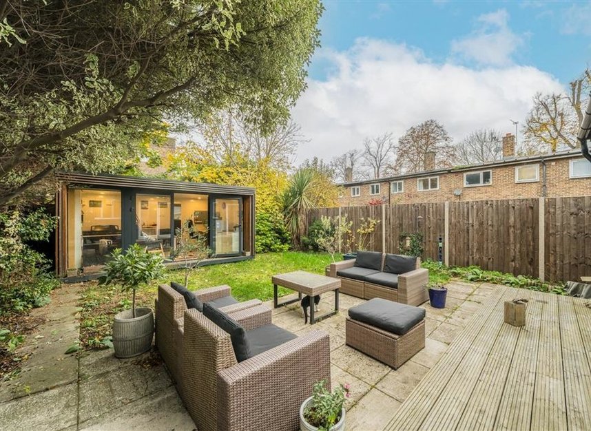 Properties sold in Clarence Crescent - SW4 8LE view4