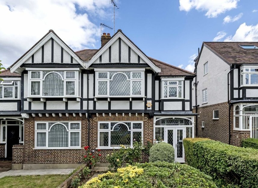 House for sale in Clarendon Road, London, W5 (Ref 227600) Dexters