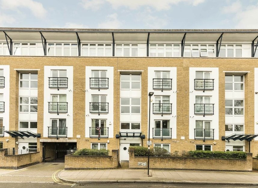 Properties for sale in Clephane Road - N1 2FT view9