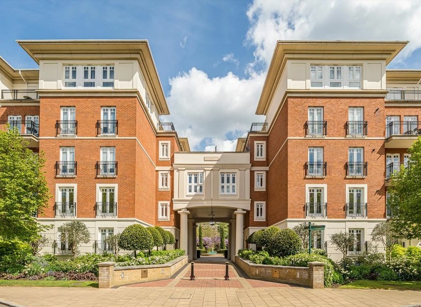 Properties sold in Clevedon Road - TW1 2TW view1