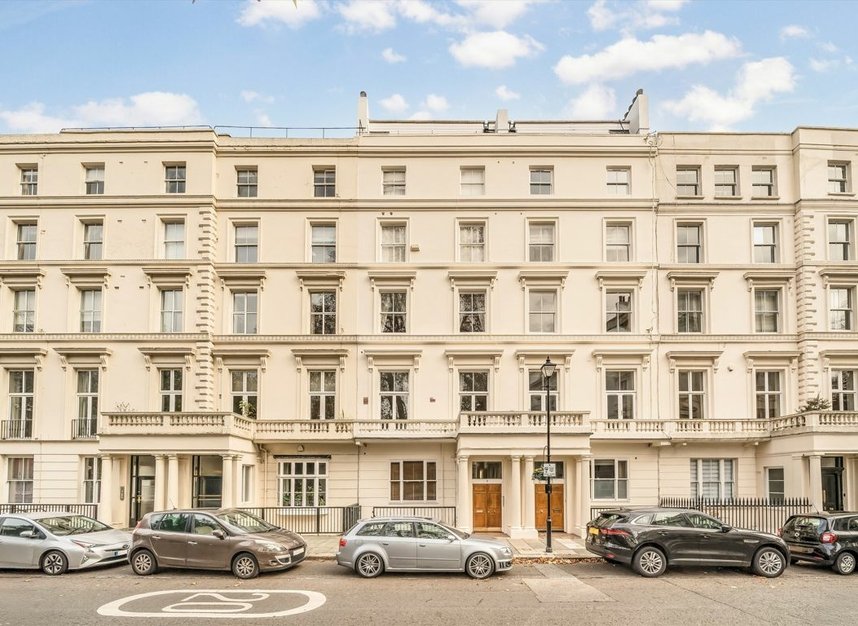 Properties for sale in Cleveland Gardens - W2 6HA view1