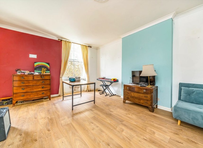 Properties for sale in Cleveland Gardens - W2 6HA view2