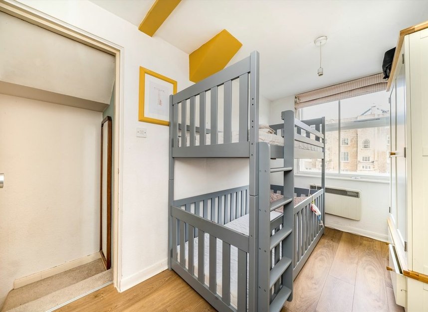 Properties for sale in Cleveland Gardens - W2 6HA view6