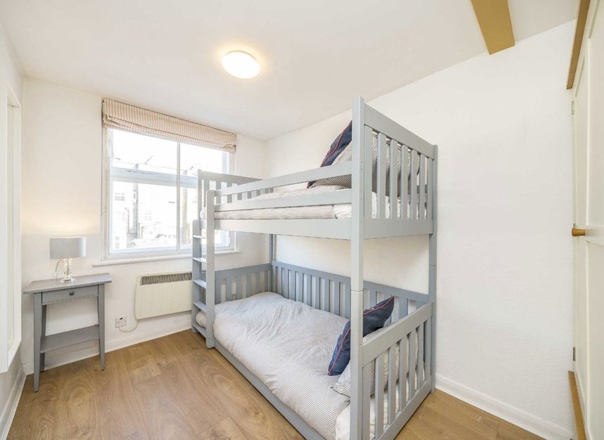 Properties for sale in Cleveland Gardens - W2 6HA view6