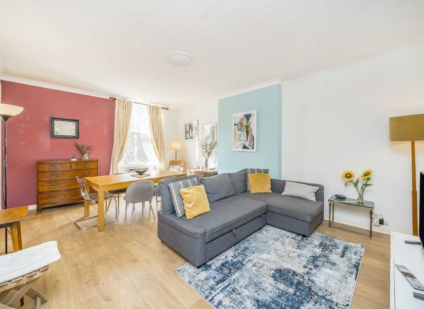 Properties for sale in Cleveland Gardens - W2 6HA view1