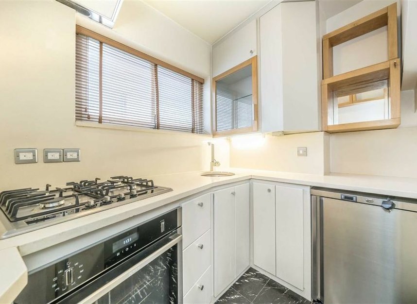 Properties for sale in Cleveland Gardens - W2 6HA view4