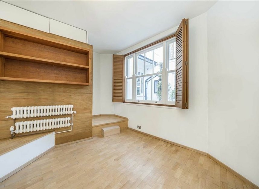 Properties for sale in Cleveland Gardens - W2 6HA view3