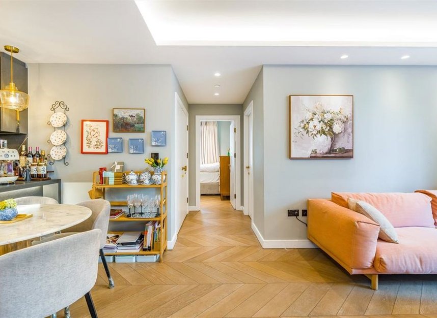 Properties for sale in Cleveland Street - W1T 6FA view4
