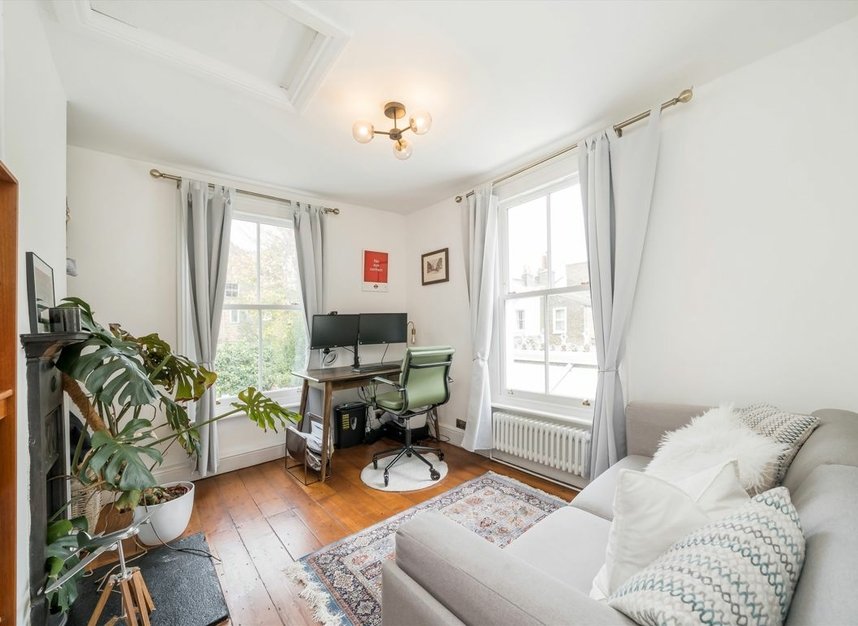 Properties for sale in Clifden Road - E5 0LL view11