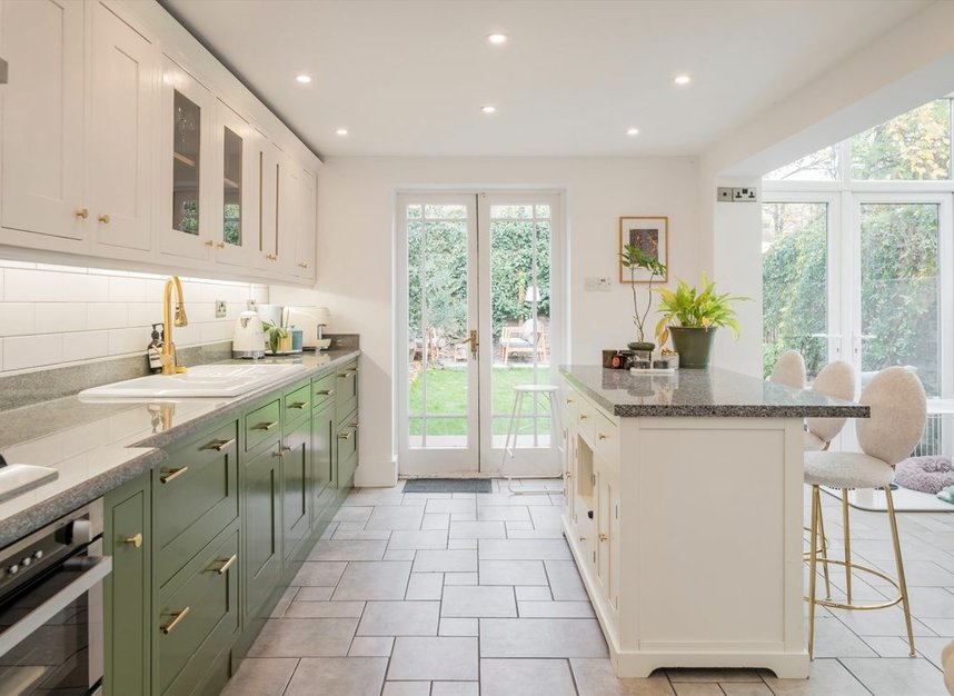 Properties for sale in Clifden Road - E5 0LL view6