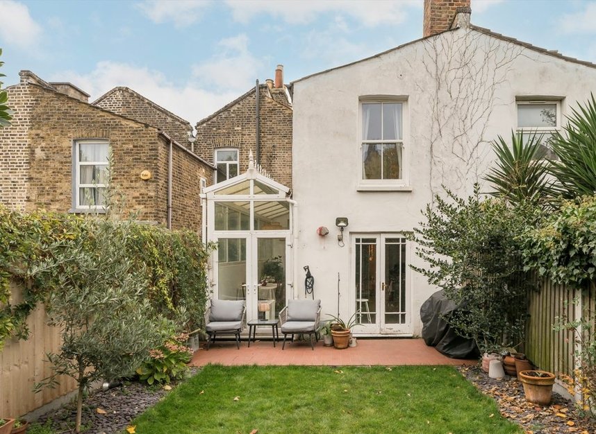 Properties for sale in Clifden Road - E5 0LL view8