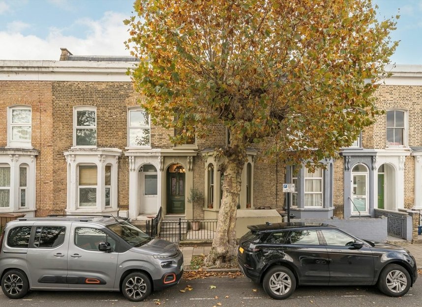Properties for sale in Clifden Road - E5 0LL view1