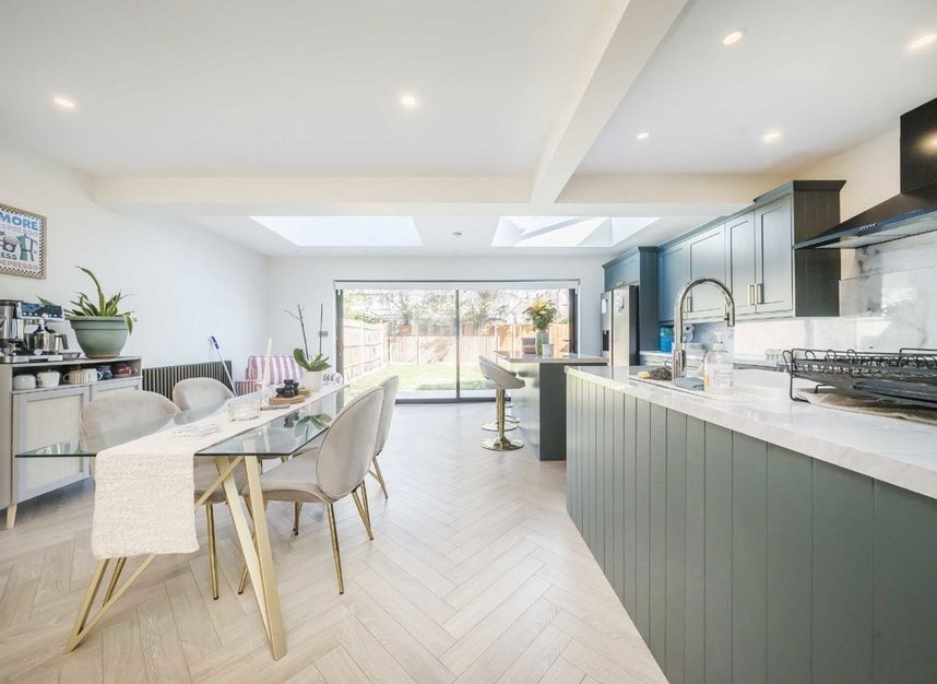 Properties for sale in Cloister Road - W3 0DE view3