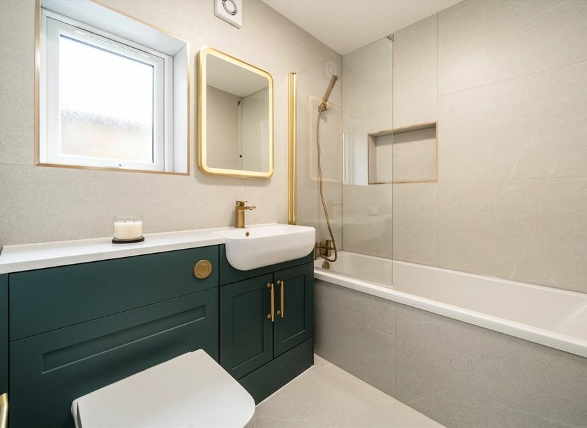 Properties sold in Cobbold Road - W12 9LA view11