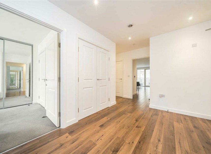 Properties for sale in Cofferdam Way - SE8 3GQ view6