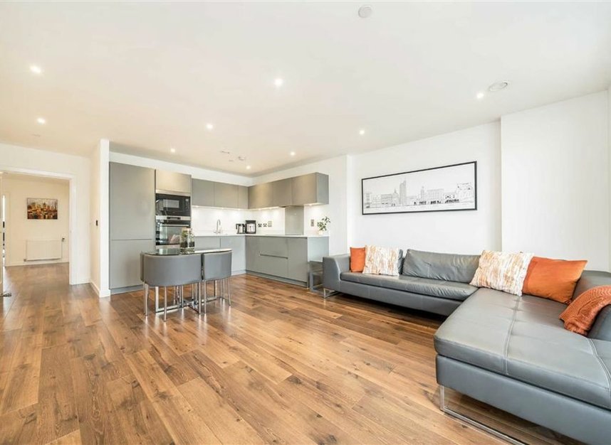 Properties for sale in Cofferdam Way - SE8 3GQ view2