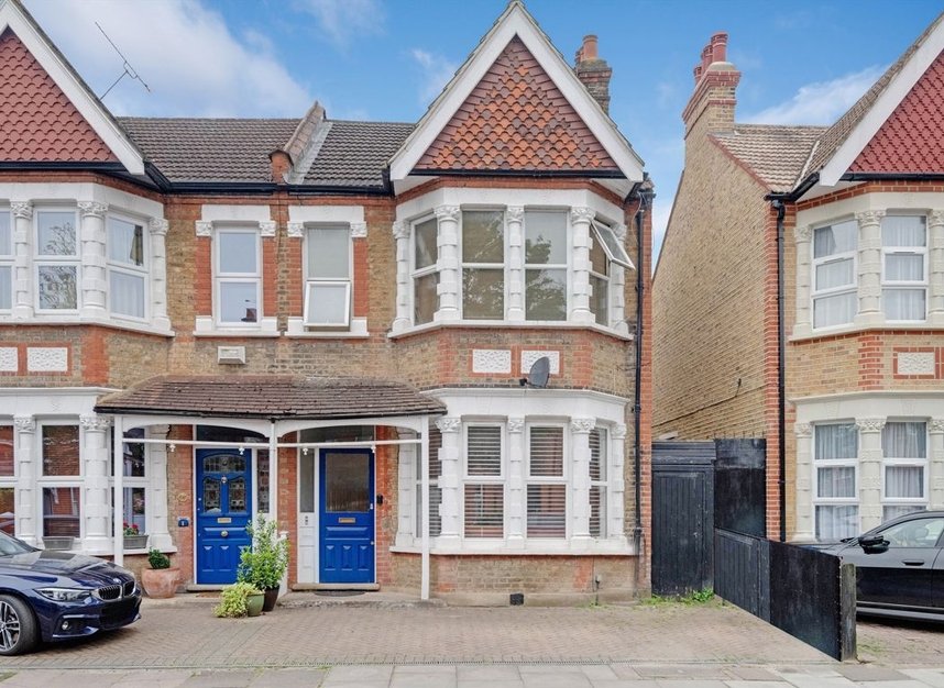 Properties for sale in Coldershaw Road - W13 9DT view1