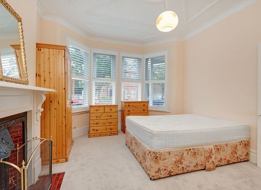 Properties for sale in Coldershaw Road - W13 9DT view8